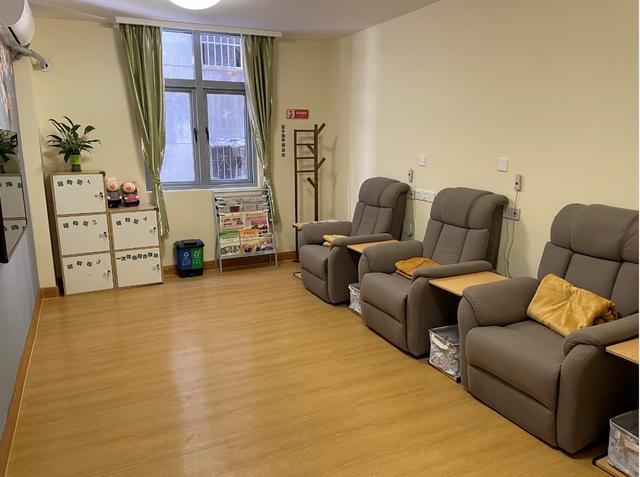 六榕街颐康中心 以理疗养生服务点亮长者多彩晚年